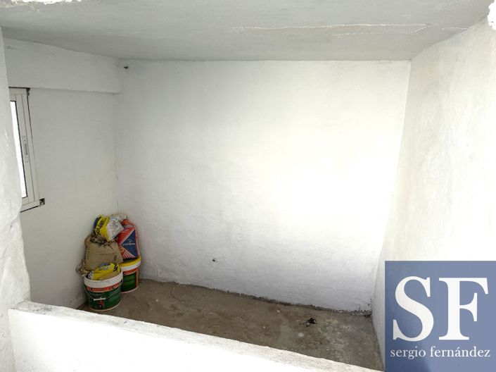 Image No.5-Townhouse for sale