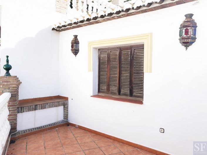 Image No.15-4 Bed Townhouse for sale