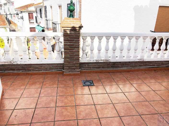 Image No.16-4 Bed Townhouse for sale