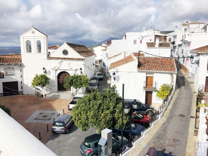 Image No.17-4 Bed Townhouse for sale