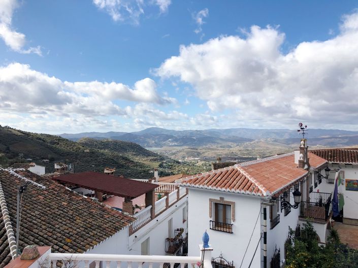 Image No.18-4 Bed Townhouse for sale