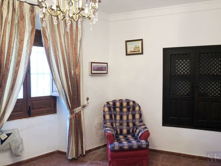 Image No.2-4 Bed Townhouse for sale