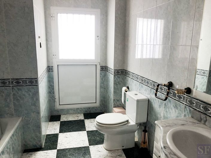 Image No.9-4 Bed Townhouse for sale