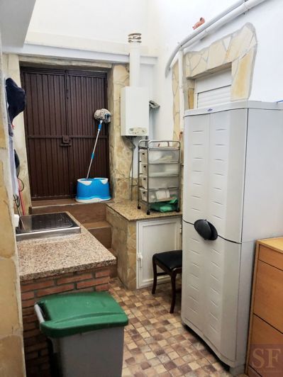 Image No.14-5 Bed Townhouse for sale