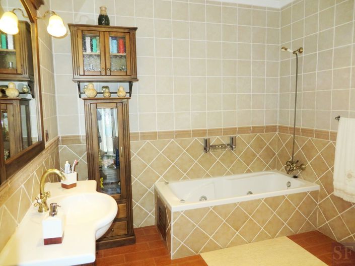 Image No.8-4 Bed Villa for sale