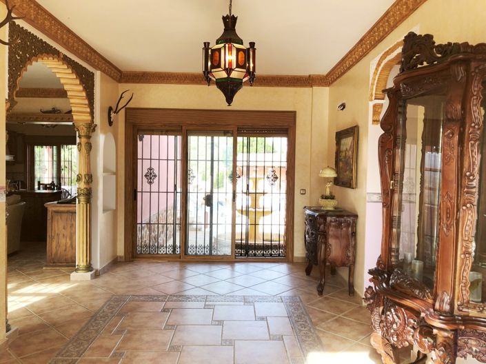 Image No.3-4 Bed Villa for sale