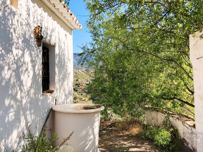 Image No.6-4 Bed Plot for sale