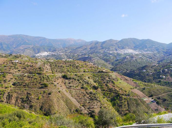 Image No.16-2 Bed Townhouse for sale