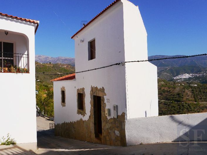 Image No.2-2 Bed Townhouse for sale