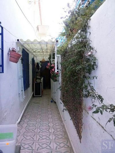 Image No.14-3 Bed Townhouse for sale