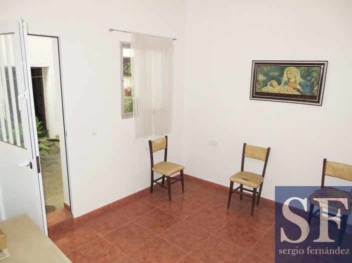 Image No.3-9 Bed Townhouse for sale