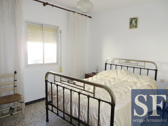 Image No.7-9 Bed Townhouse for sale