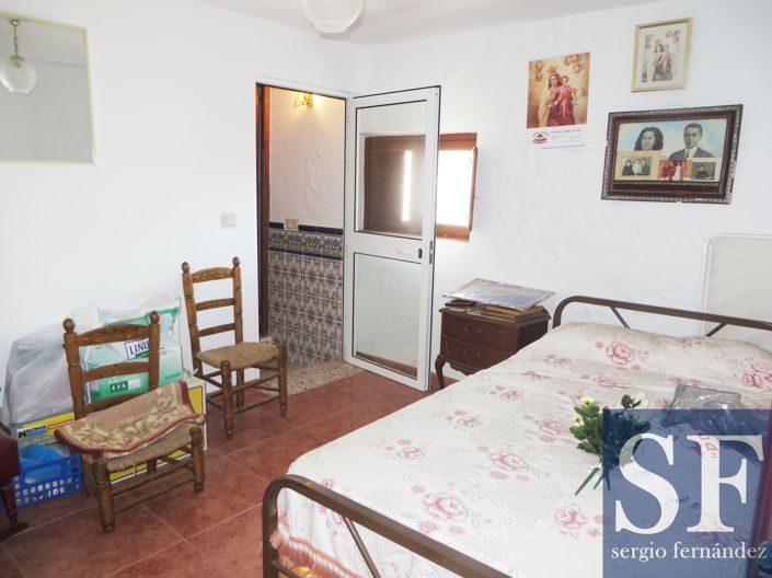 Image No.9-9 Bed Townhouse for sale