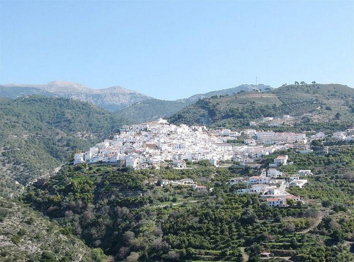 Image No.18-3 Bed Townhouse for sale