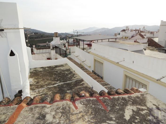 Image No.11-4 Bed Townhouse for sale