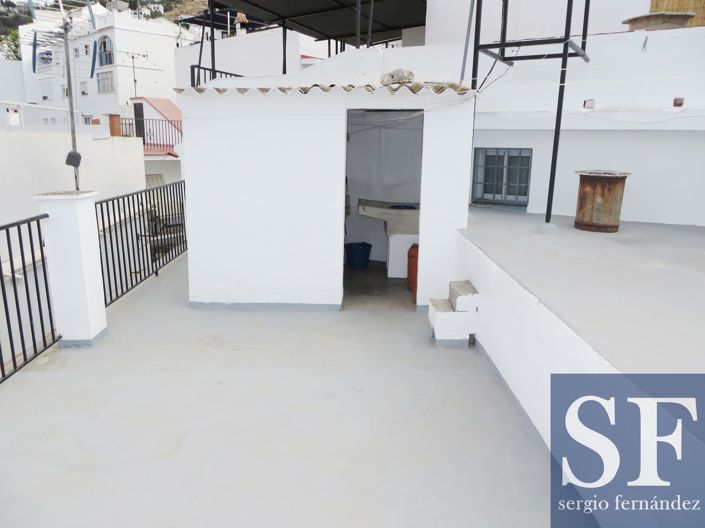 Image No.8-2 Bed Townhouse for sale