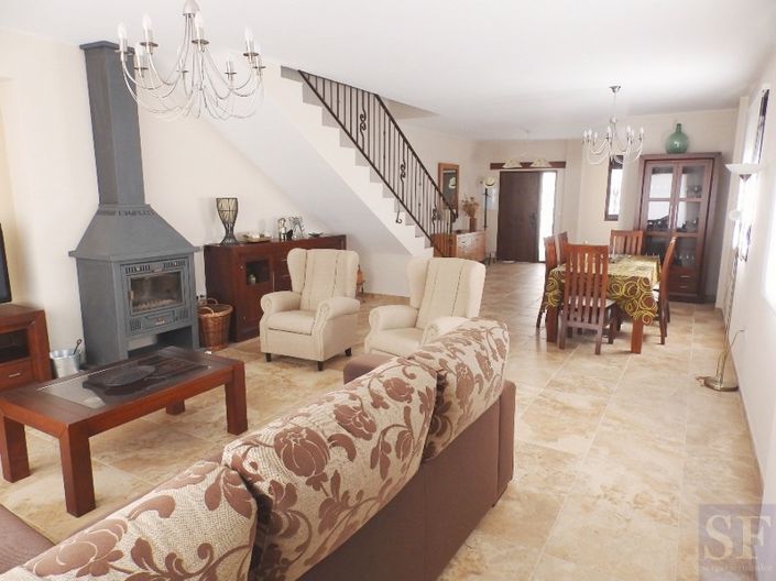 Image No.2-3 Bed Townhouse for sale