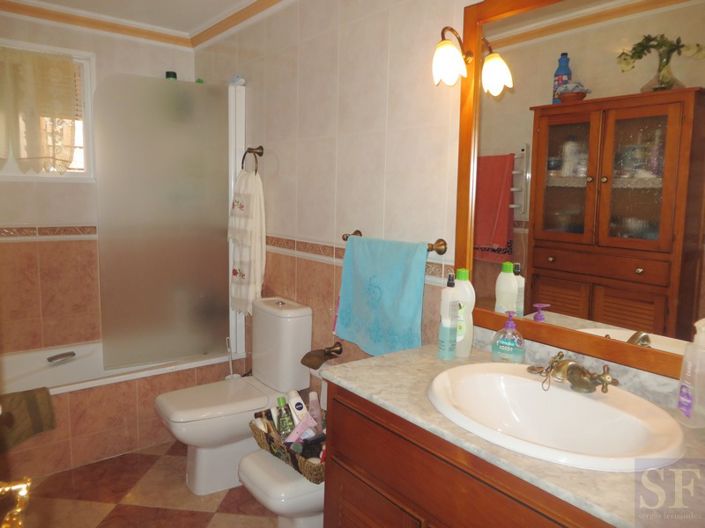 Image No.6-4 Bed Townhouse for sale