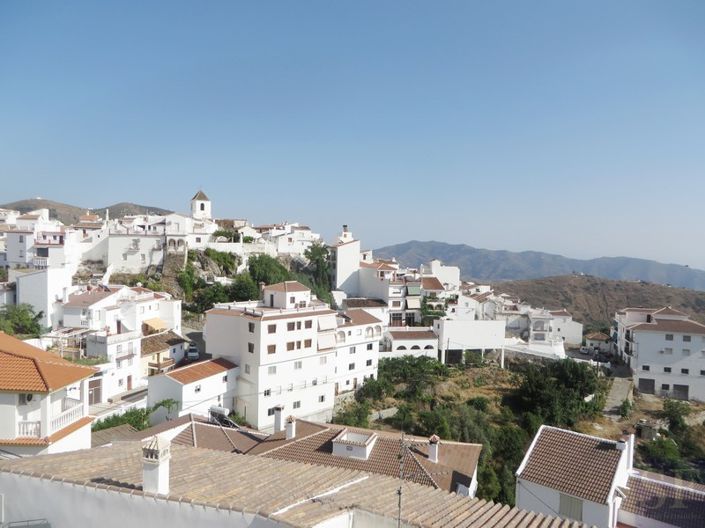 Image No.10-4 Bed Townhouse for sale