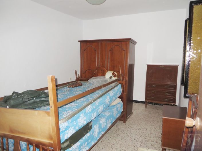 Image No.9-4 Bed Townhouse for sale