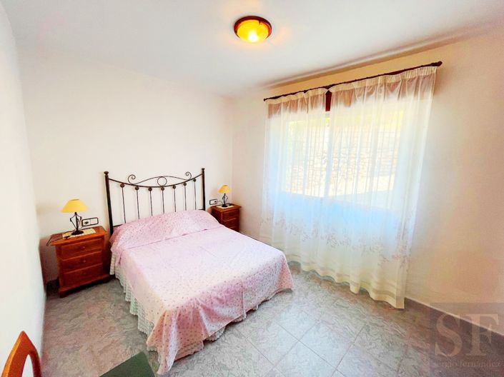 Image No.11-3 Bed Townhouse for sale