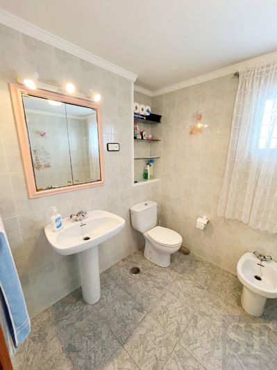 Image No.8-3 Bed Townhouse for sale