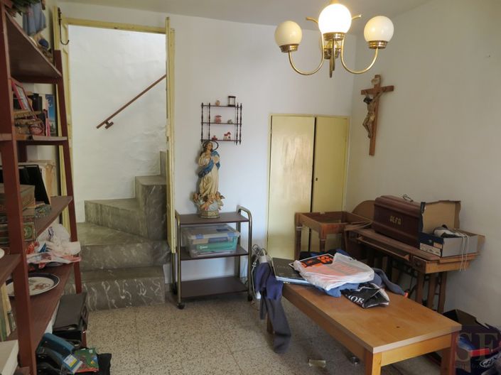 Image No.10-7 Bed Townhouse for sale