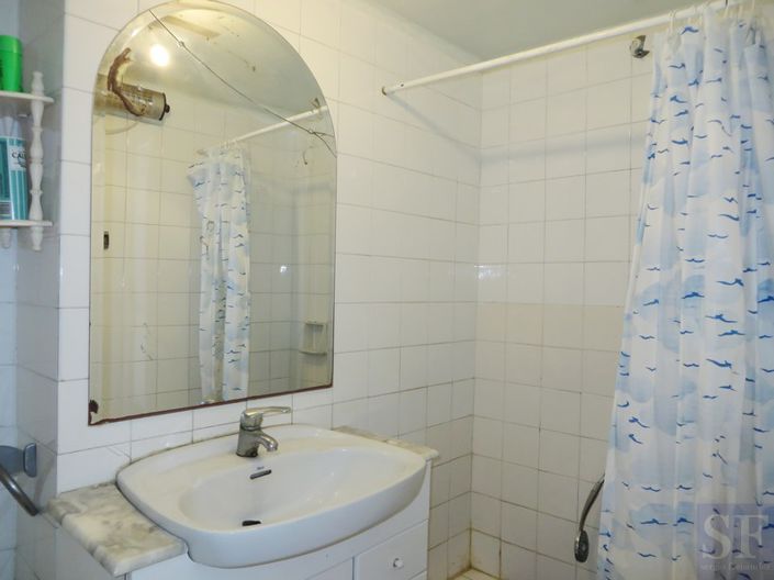 Image No.9-7 Bed Townhouse for sale