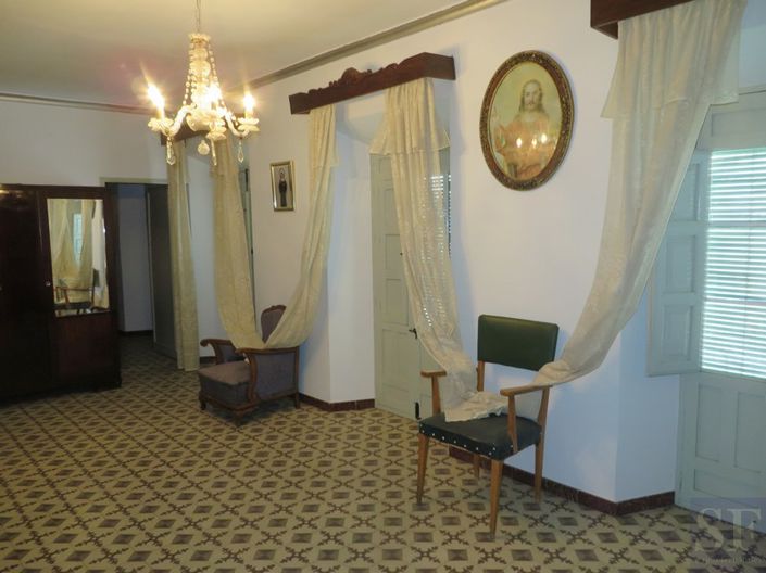 Image No.5-10 Bed Townhouse for sale