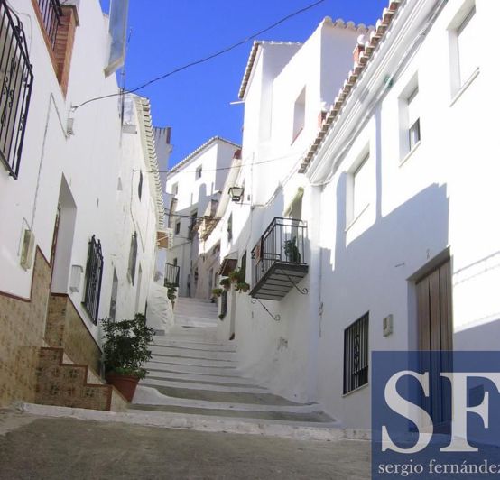 Image No.9-1 Bed Townhouse for sale