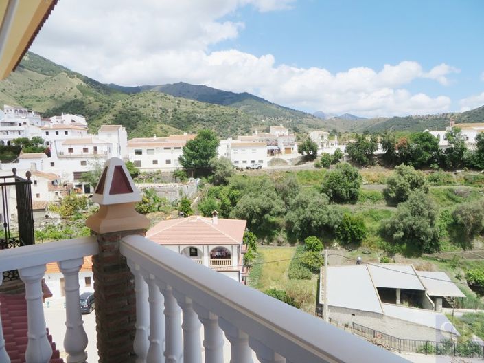 Image No.11-5 Bed Townhouse for sale