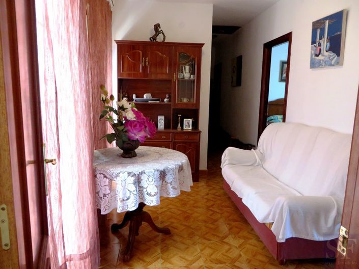 Image No.6-5 Bed Townhouse for sale