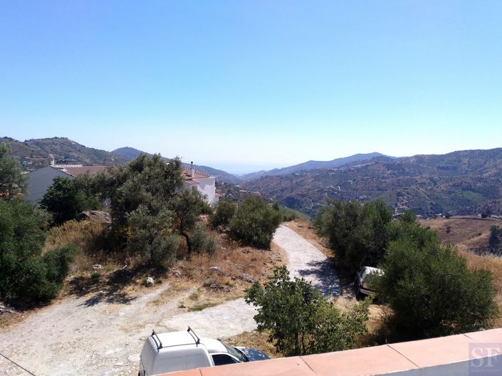 Image No.12-6 Bed Townhouse for sale