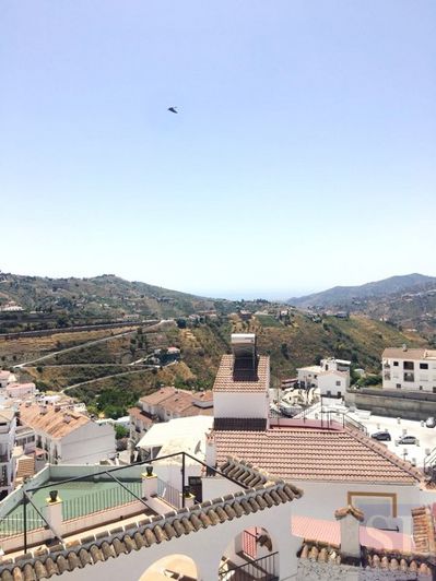 Image No.12-2 Bed Townhouse for sale