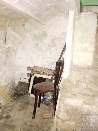 Image No.8-2 Bed Townhouse for sale