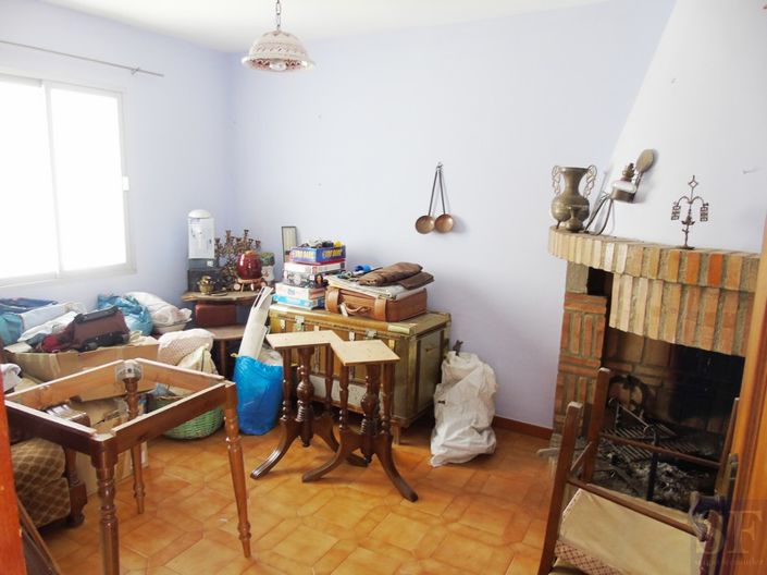 Image No.9-2 Bed Townhouse for sale