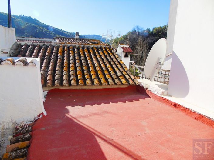 Image No.12-1 Bed Townhouse for sale