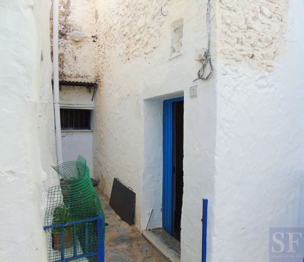 Image No.2-1 Bed Townhouse for sale