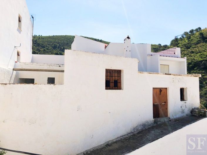 Image No.1-Townhouse for sale