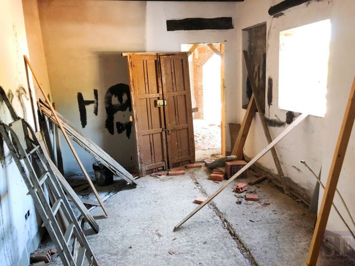 Image No.3-4 Bed Townhouse for sale