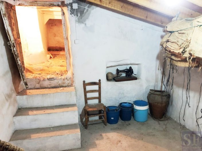 Image No.4-2 Bed Townhouse for sale