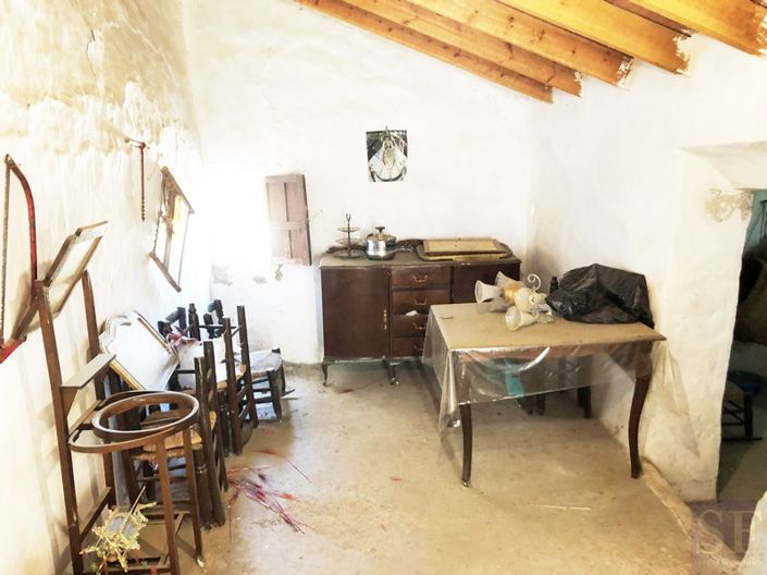 Image No.5-2 Bed Townhouse for sale