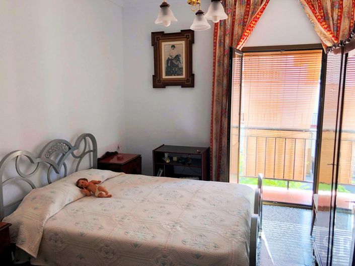 Image No.5-3 Bed Townhouse for sale