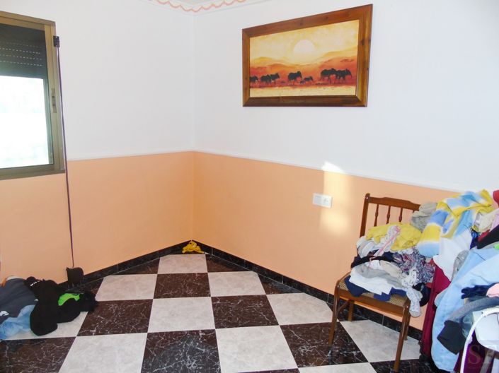 Image No.12-4 Bed Townhouse for sale