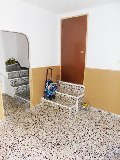 Image No.2-4 Bed Townhouse for sale