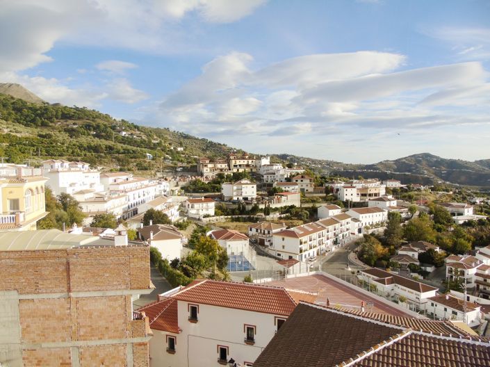 Image No.20-4 Bed Townhouse for sale