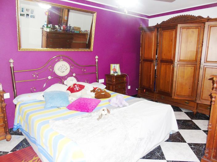 Image No.8-4 Bed Townhouse for sale