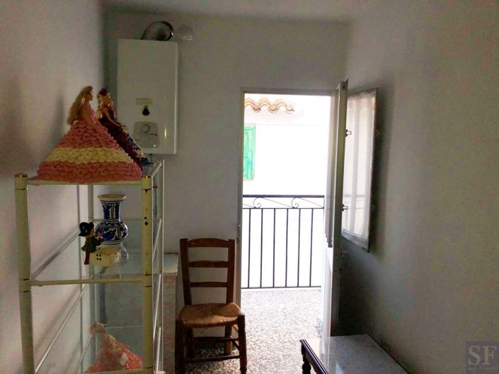 Image No.10-4 Bed Townhouse for sale