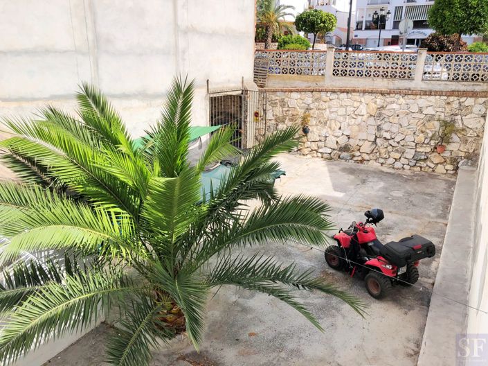 Image No.13-3 Bed Townhouse for sale