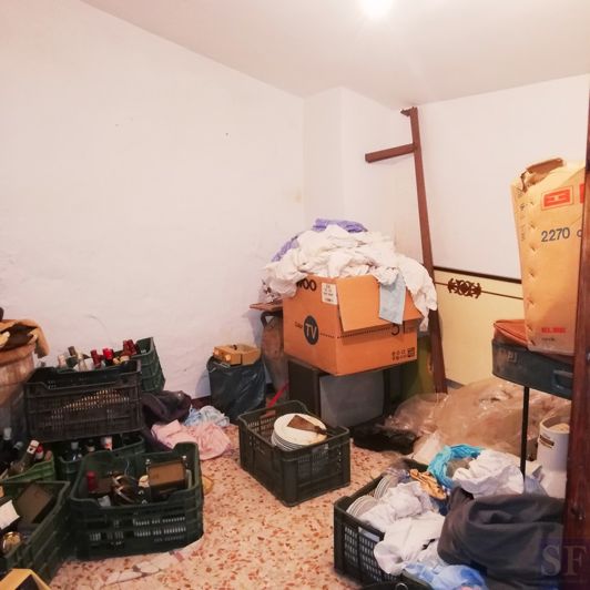 Image No.9-5 Bed Townhouse for sale